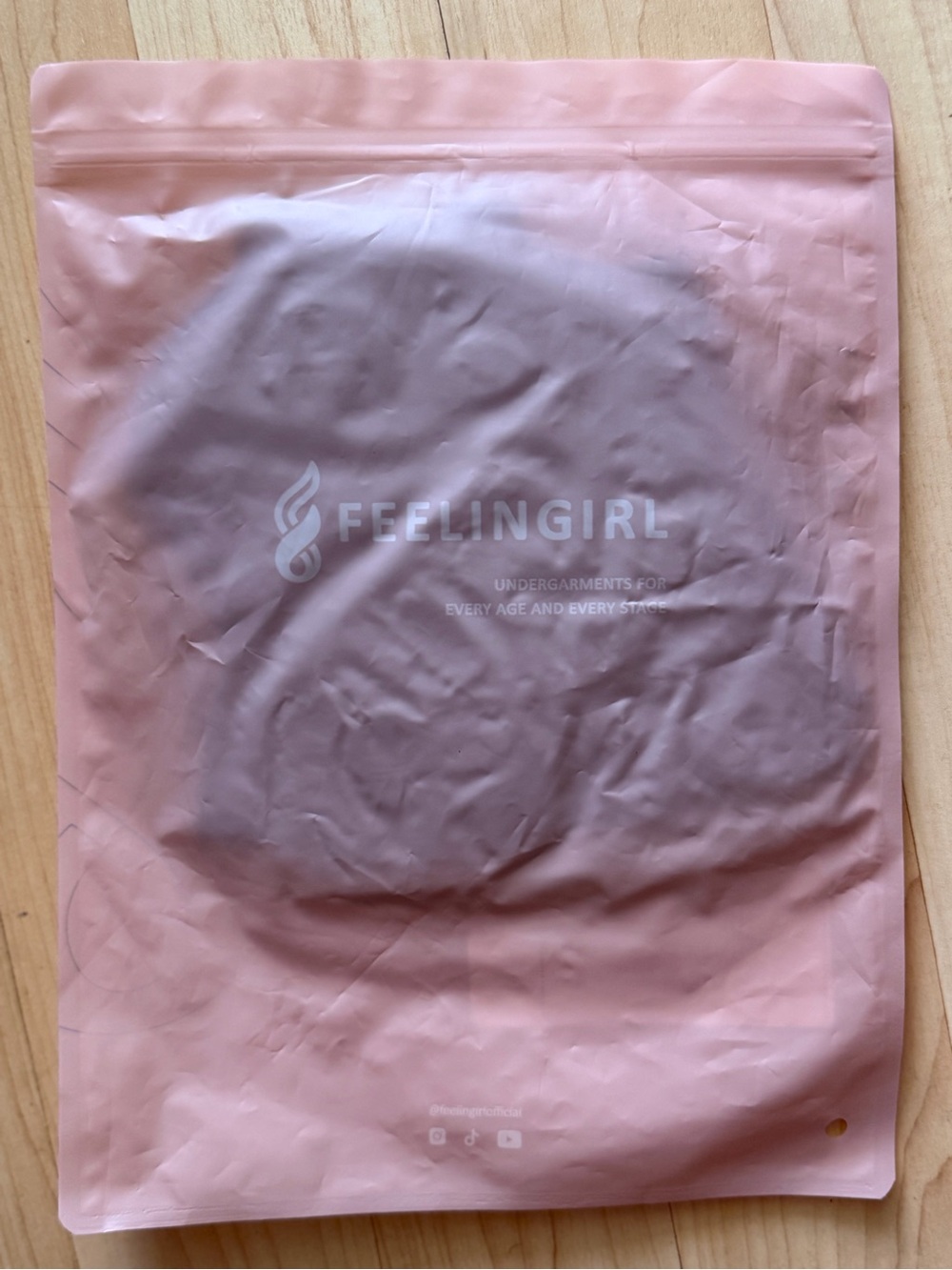 FEELINGIRL Wireless Bra - Black